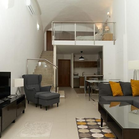 Apartamento Turistico Centro Monumental -- Caces Zewnętrze zdjęcie