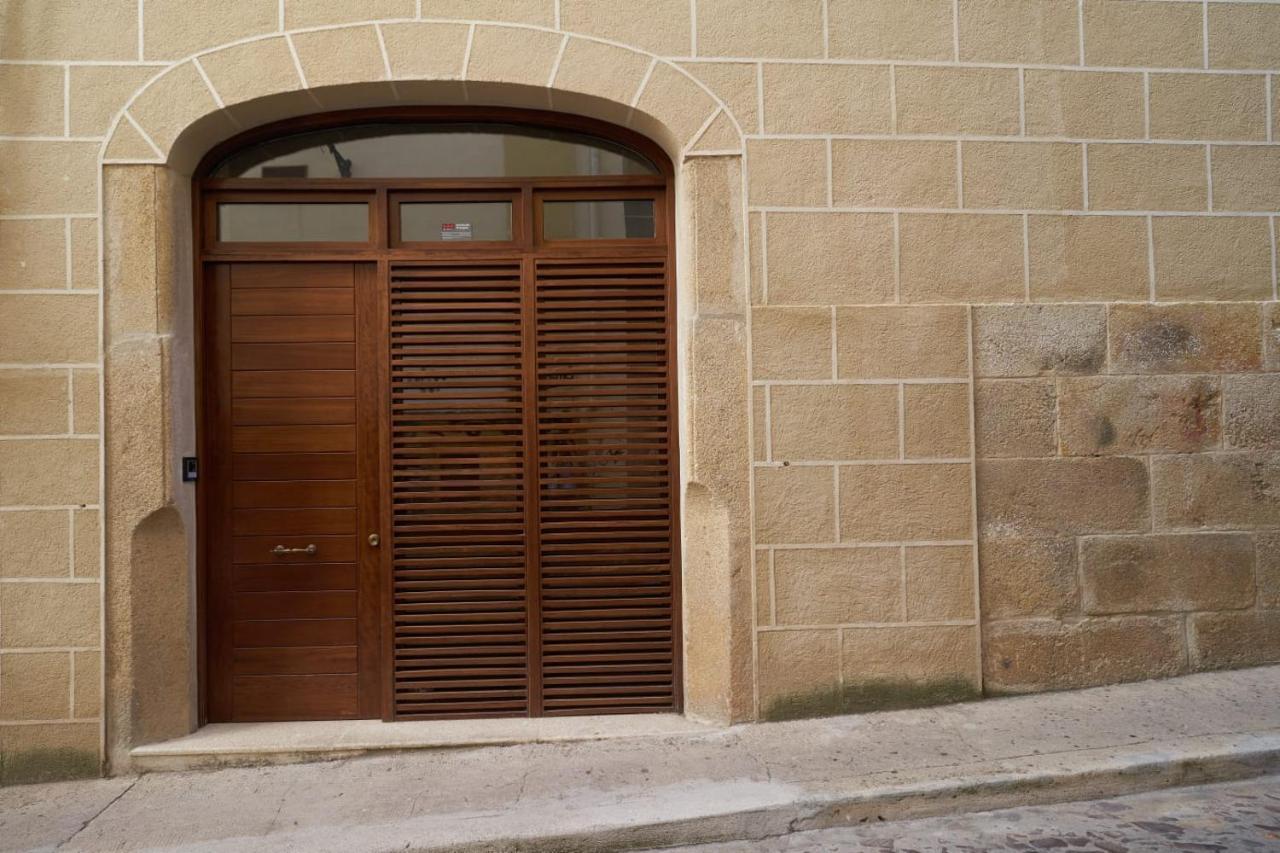 Apartamento Turistico Centro Monumental -- Caces Zewnętrze zdjęcie